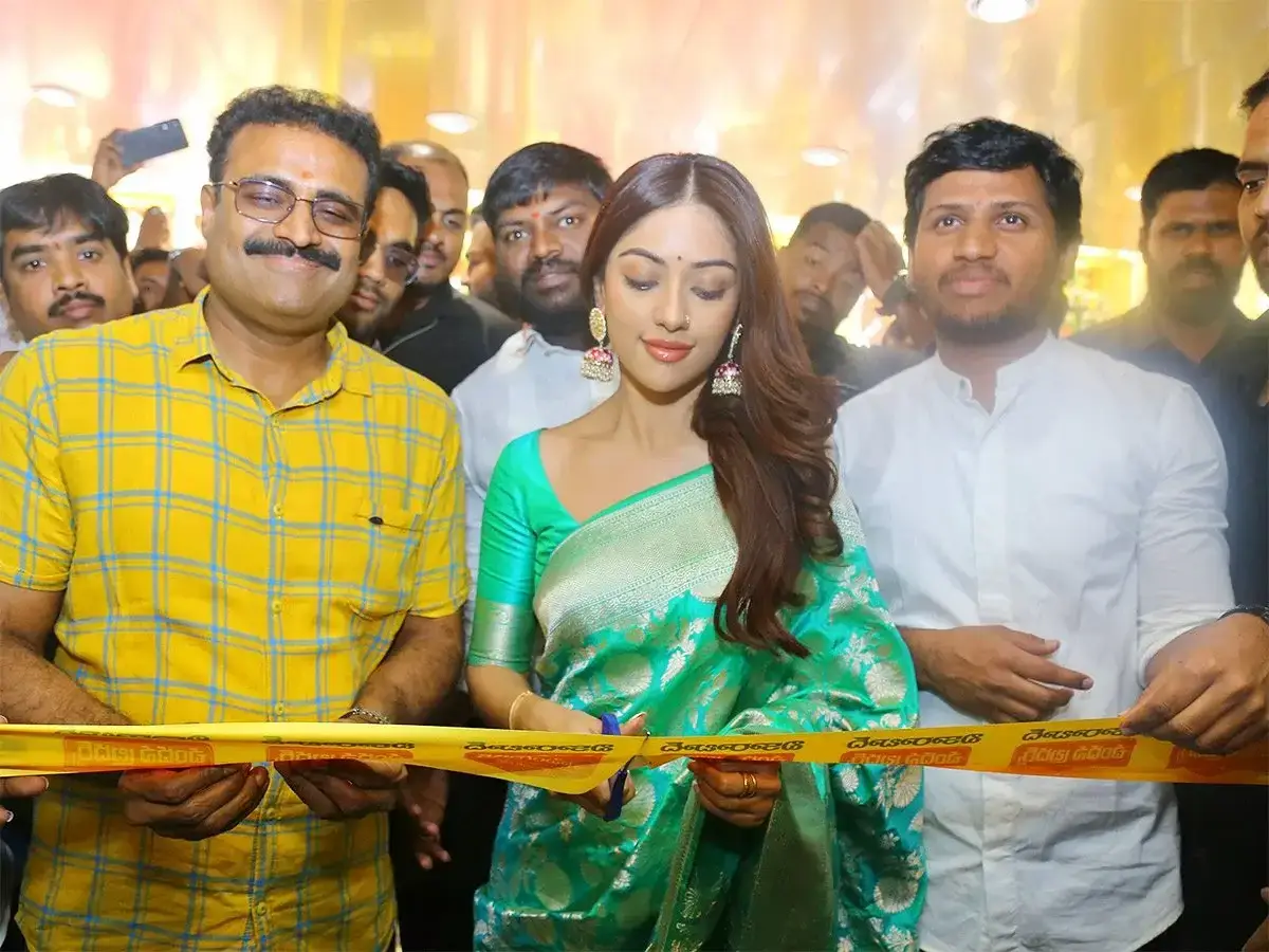 Anu Emmanuel Chandana Brothers Shopping Mall launch